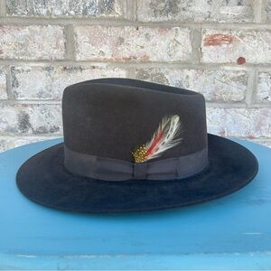 Scala Genuine Fur Felt Fedora Hat 7 1/8(57cm)Made in USA Classic Brown w/Feather